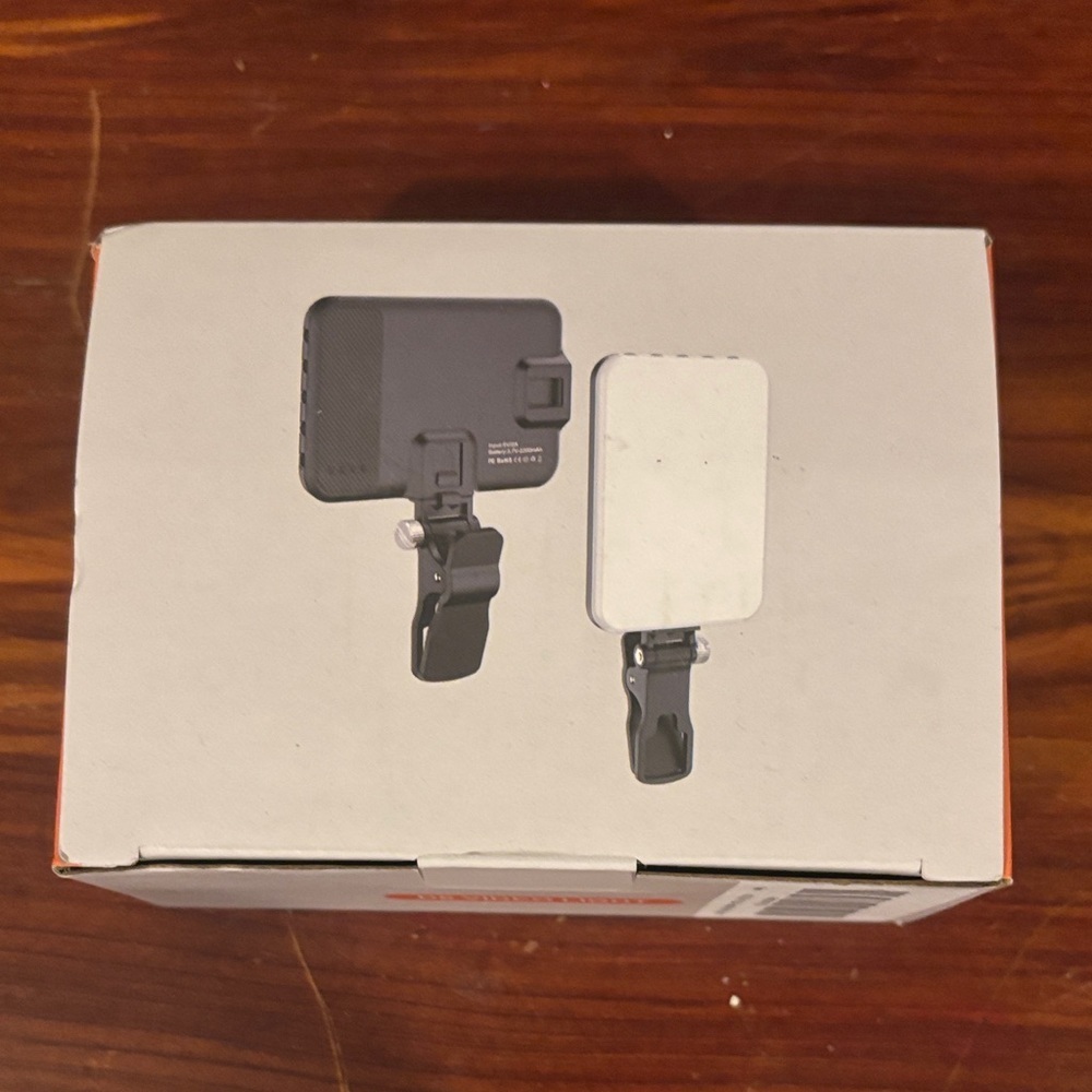 D6 video light Universal Clip-On LED Light - Orange and White Packaging